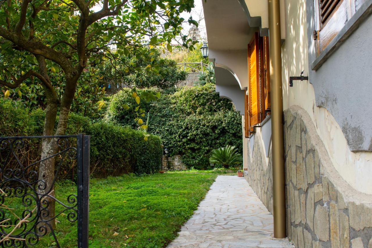 Villa Dei Fiori - Exclusive Villa With Garden In Sorrento Coast Vico Equense Exterior foto